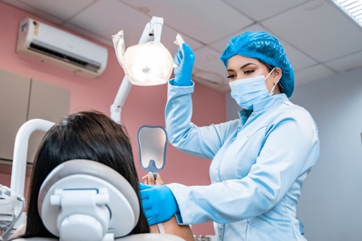 Klinikte çalışan hekim